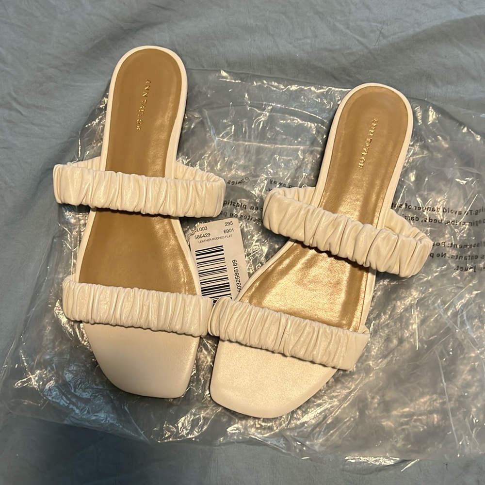 Leather ruched flat sandal